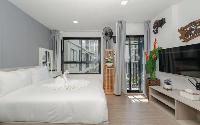Stylish condo with Pool C175