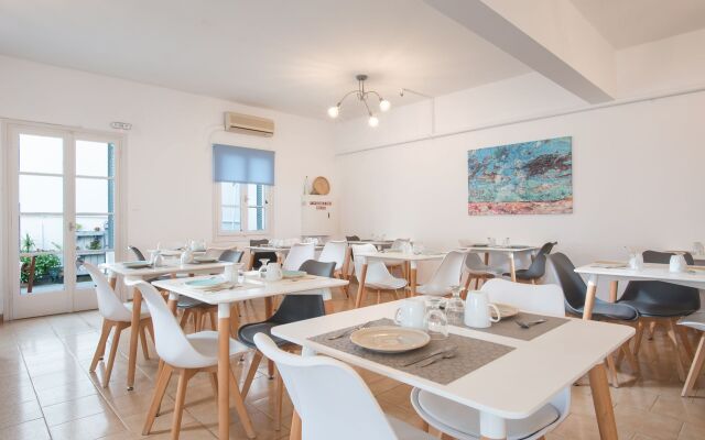 Milos Hotel