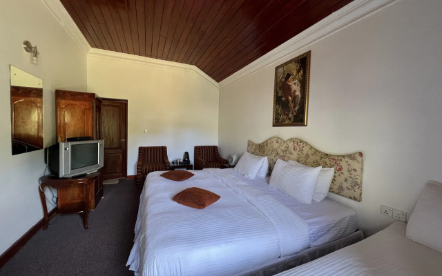 Tea Bush Hotel - Nuwara Eliya