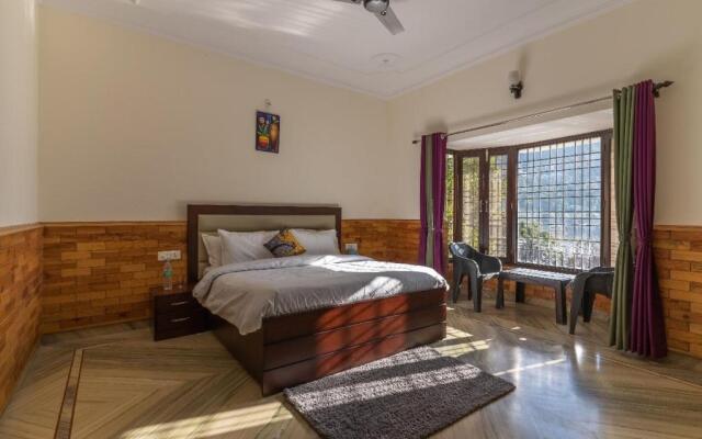 Saffronstays Willow Castle, Bhimtal - Pet-Friendly Home Near Bhimtal Lake