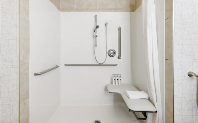 Holiday Inn Express Hotel & Suites Edmonton South by IHG