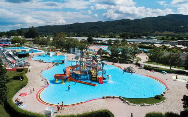Happy Camp Mobile Homes in Camping Terme Catez