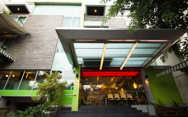 Reddoorz @ Slipi