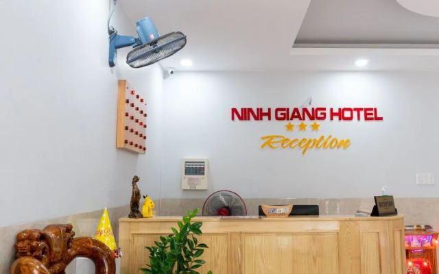 Ninh Giang Hotel