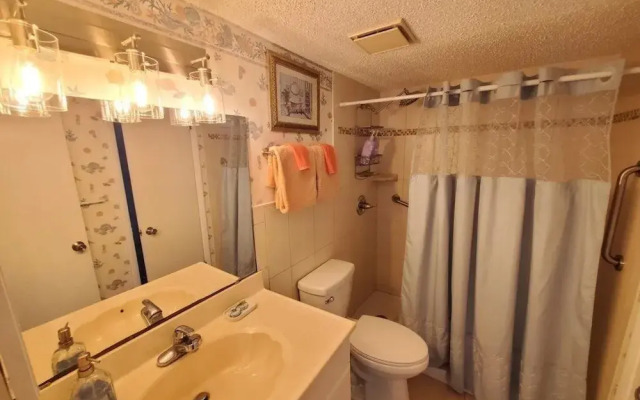 Tradewinds 151 1 Bedroom Condo