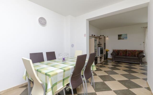Apartments Marinko