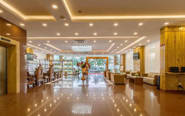 Lunar Hotel Danang