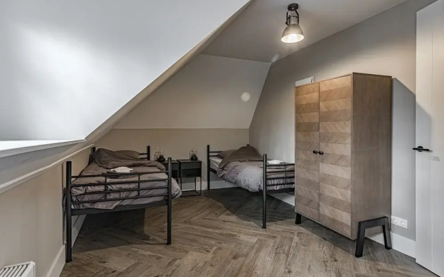 Charming Holiday Home in Nijverdal with Hot Tub
