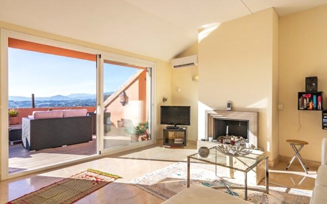 Unbeatable Penthouse In Fuengirola Hills