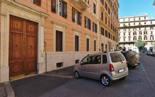 4 Blocks From The Vatican