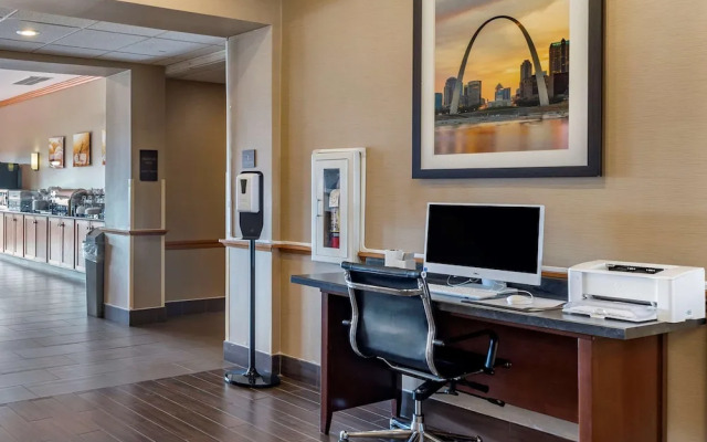 Comfort Inn & Suites Greenville Il