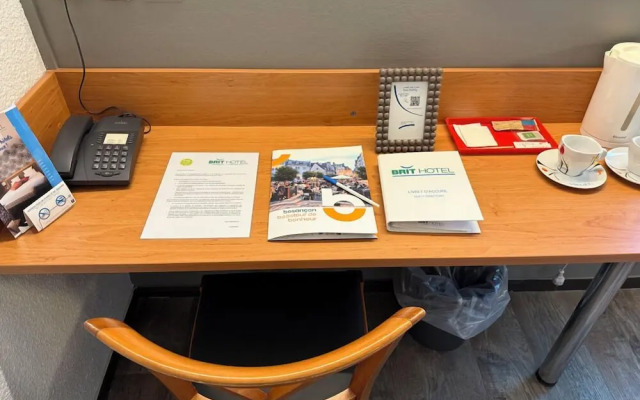 Hotel Kyriad BESANCON - Palente