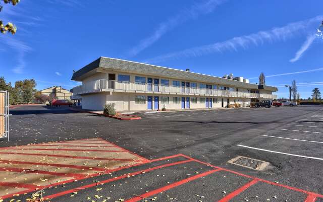 Motel 6 Flagstaff, AZ - Butler