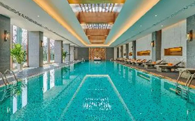 Lushan West Sea Resort, Curio Collection by Hilton