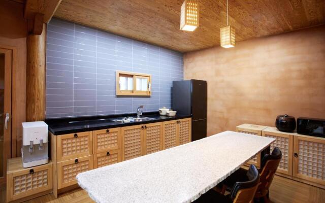 Hanok Ridge Pension