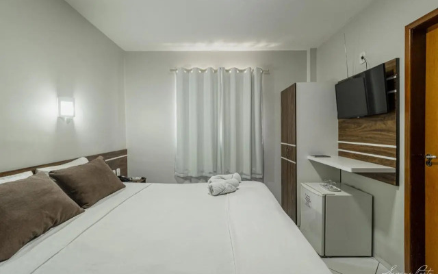 Schalom Hotel