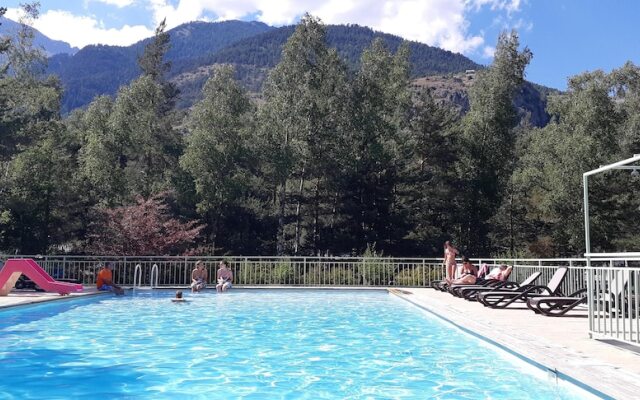 Property With 2 Bedrooms in Saint-martin-de-queyrières, With Wonderful