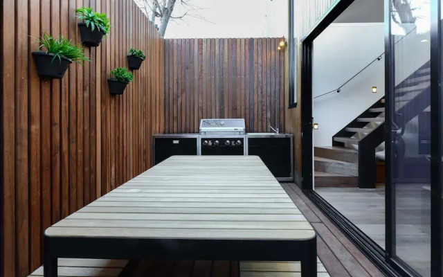 Boutique Stays - County Down, Port Melbourne