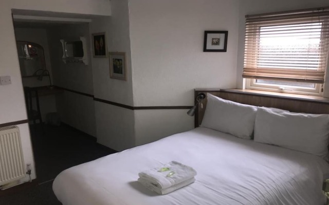 Oyo Maggie Jones Guest House