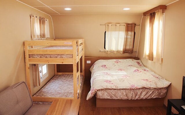 Yeongjongdo Seasidecaravan Camping Place