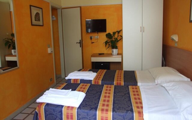 Hotel Midy