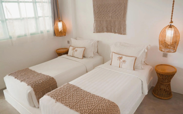 Seaesta Komodo Hotel & Hostel