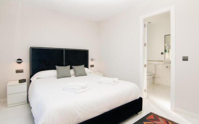 2186-Luxury penthouse with jacuzzi y bbq
