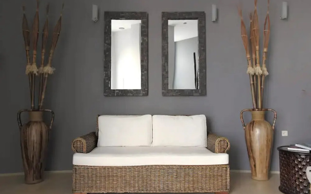 Kondo Suites & Residence