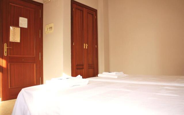 Hostal Carlos II