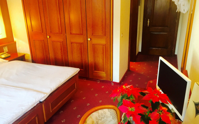 Hotel Antares