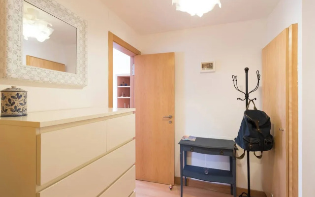 Top Location Beautiful Apartment!
