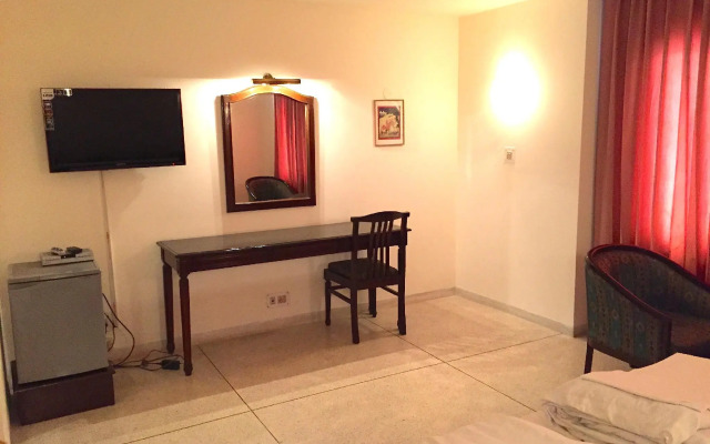 Alpana Hotel