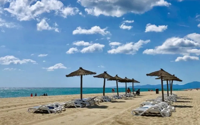 Magnifique T2 piscine mer wifi clim parking