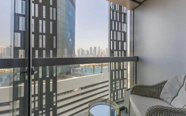 The Smart Concierge - Cayan tower