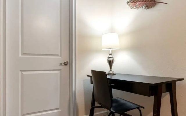 Amazing 5bdr House w Pool -4857