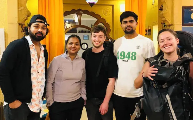 Jaisalmer Hostel Crowd