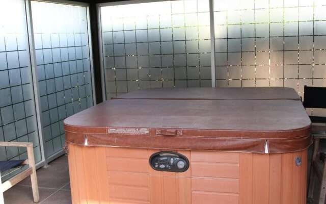 Quantum Lodge Motor Inn