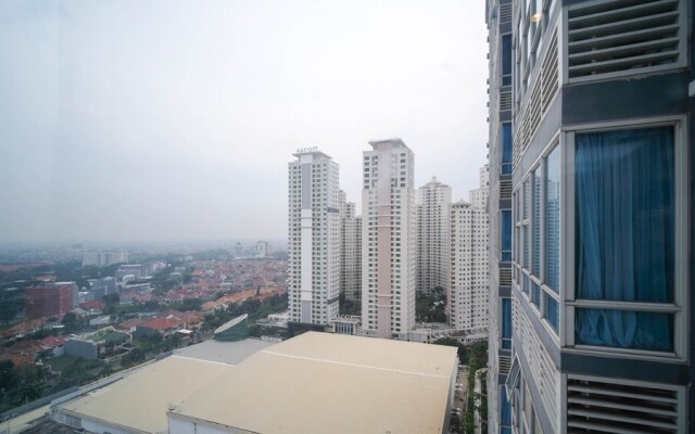 Simple And Cozy Studio At Benson Supermall Mansion Apartment