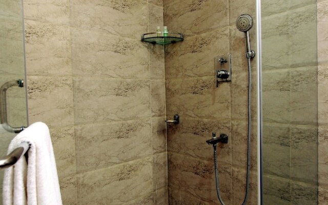 Chris Hotel Whitefield