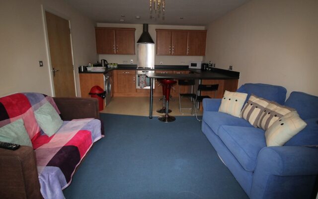 Central Apartment by Cardiff Holiday Homes