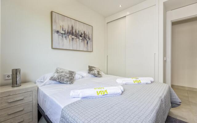 Ivy in Fuengirola with 2 bedrooms and 2 bathrooms