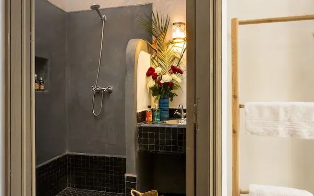 Riad Lumière