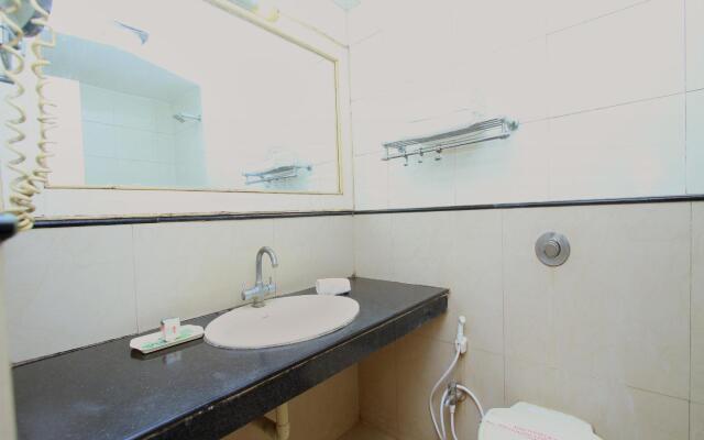 Capital O 12811 Hotel Sree Murugan
