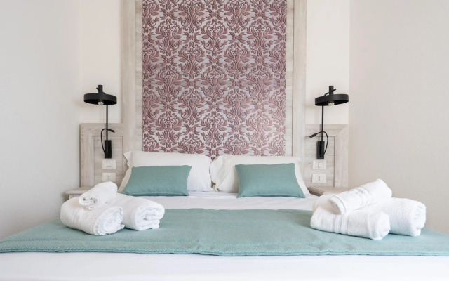 Отель Red Sun Village