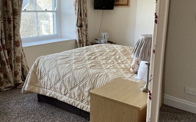 Number 52 Bed & Breakfast