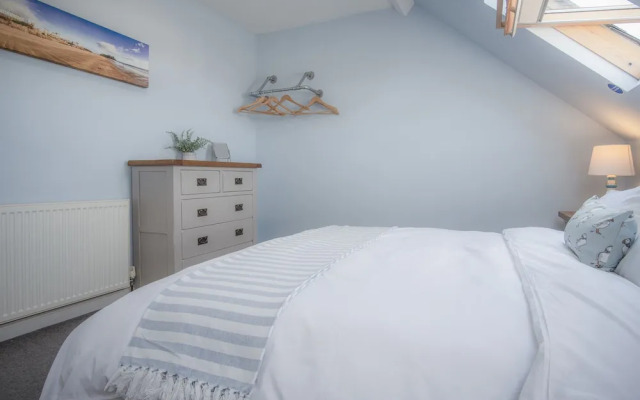 The Nest - 1 Bedroom Apartment - Tenby