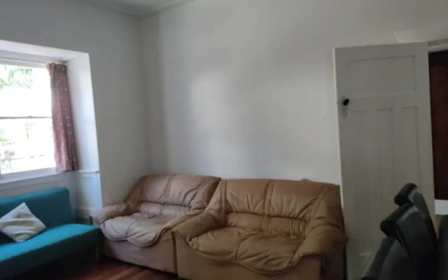 5 Bedroom House 7 Rangiatea Road