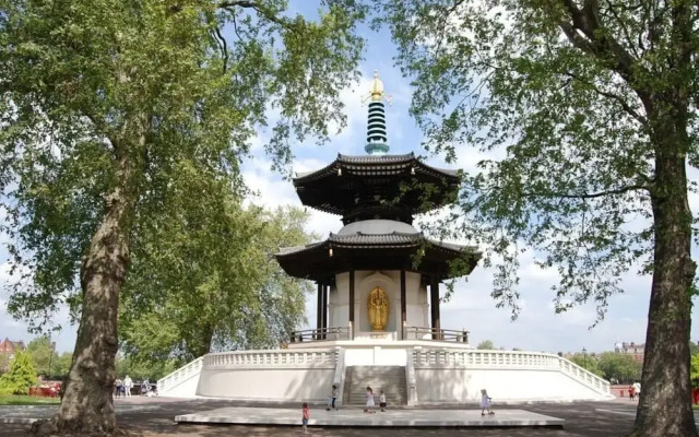 The Secret Chelsea Garden