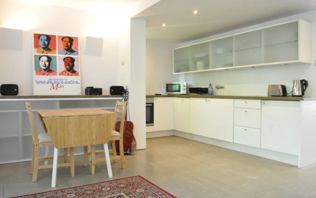 Fantastic 1 Bedroom Flat in Great Location