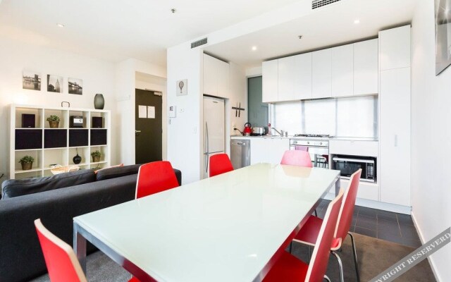 Astra Apartments Melbourne CBD